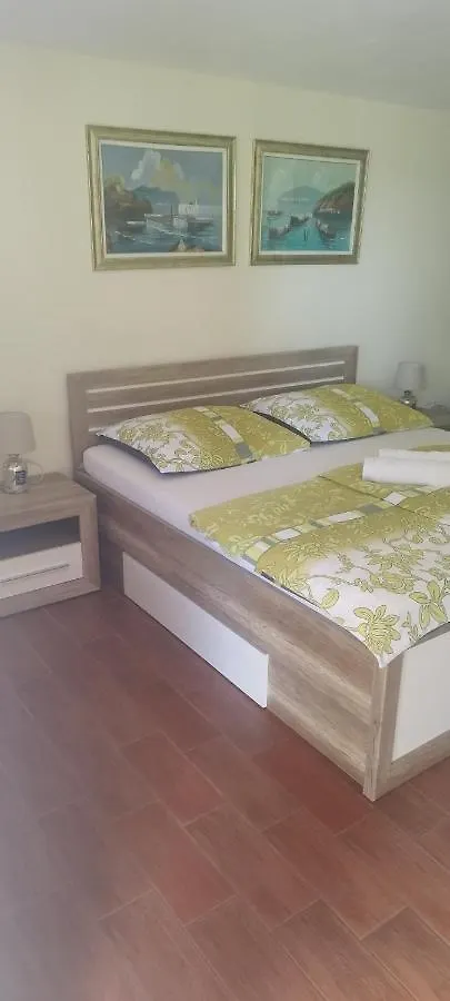 Apartmani Am Krk Town