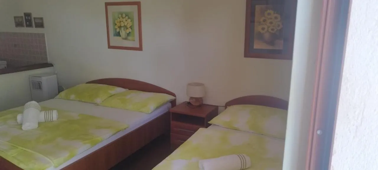 Apartmani Am Krk Town