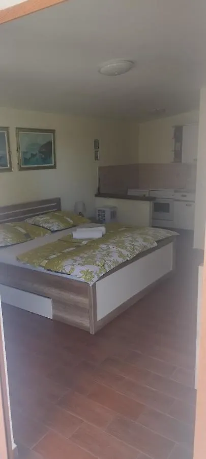 Apartmani Am Krk Town